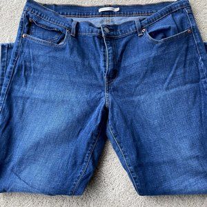 Levi's 414 Relaxed Straight Jean